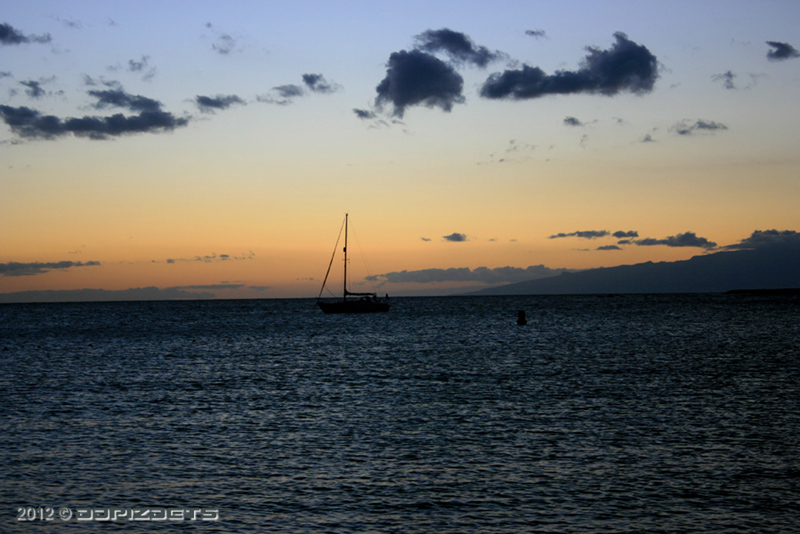 15_Boat_at_sunset